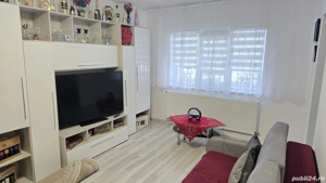 Vand garsoniera in Deva, zona Eminescu (Micro 15), parter inalt, mobilata