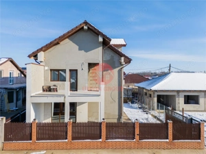 Casa P+1+M in Valu lui Traian - Spatiu si Confort Pentru Familia Ta - imagine 11