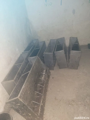 Vand hranitori porci