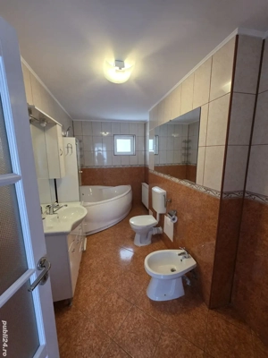 Vand apartament 5 camere cu scara interioara  - imagine 5
