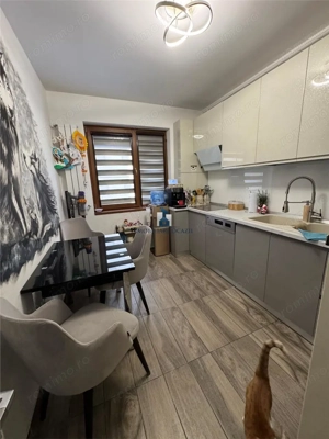 Vanzare Apartament 3 camere Semidecomandat  Cartier Solar - imagine 3