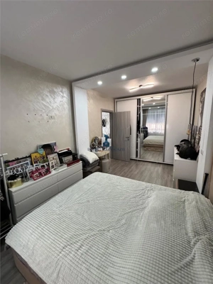 Vanzare Apartament 3 camere Semidecomandat  Cartier Solar - imagine 17