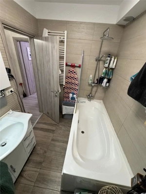 Vanzare Apartament 3 camere Semidecomandat  Cartier Solar - imagine 11