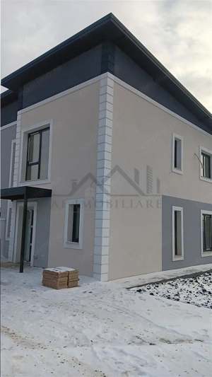 Valea Lupului, case insiruite P+Et. su=101mp. teren 160mp. (250mp) - imagine 3