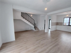 Duplex despartit prin camera tehnica - toate utilitatile- zona excelenta. - imagine 6