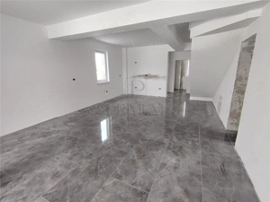 COMISION ZERO  -  Duplex modern - separat prin camera tehnica - teren generos.