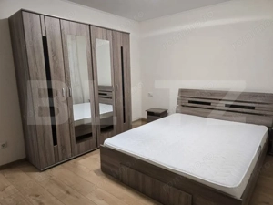 Apartament cu 3 camere, 77 mp, zona Micro 17 - imagine 8