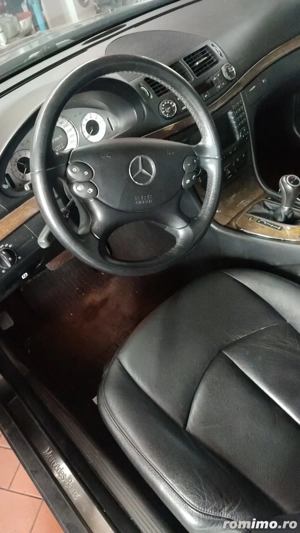 Mercedes-Benz E 280 Avantgarde, fără accidente, bine întreținut - imagine 4