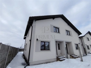 Duplex spatios la asfalt - toate utilitatile - personalizare interioara