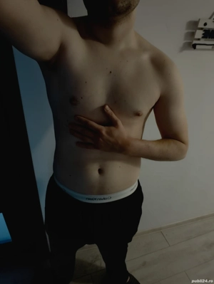 Plăcere pentru doamne și domnișoare cu un băiat tânăr și dotat