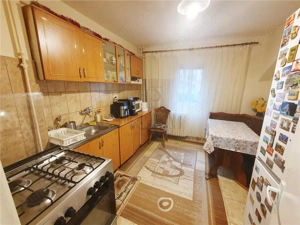 GIROCULUI - 3 CAM - DECOMANDAT  - 2BAI - SPATIOS - BLOC ANVELOPAT - ZONA LINISTITA - imagine 4