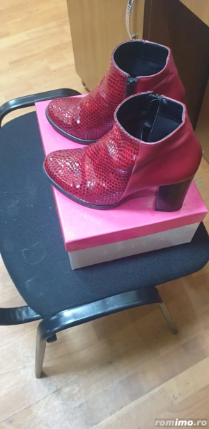 Vând ghete elegante roșii din piele naturală - imagine 2