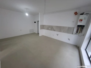 Nou. Etaj 1. Zona Girocului. Pozitie excelenta. Asfalt. Terasa mare. - imagine 2