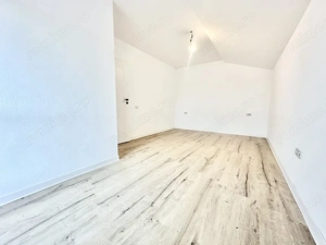 Duplex cu 3 camere spatios - Mosnita Veche - imagine 10