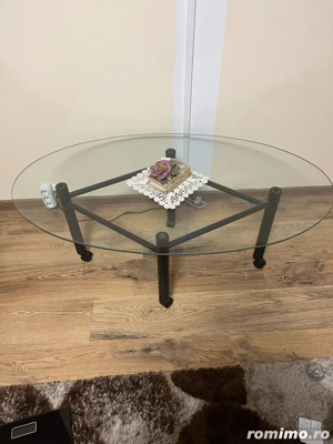 Măsuța de sticla 