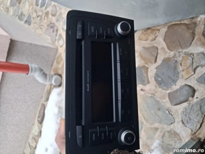 vând CD player original Audi