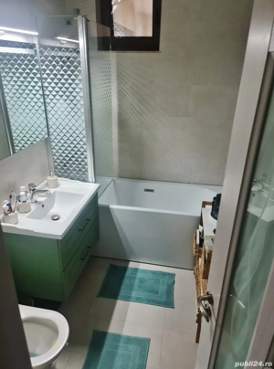 Central - Apartament lux, 64 mp utili + boxa 15 mp - imagine 3