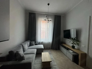 Apartament cu 2 camere si curte la casa in centrul Brasovului, 50 mp, PREMIUM - imagine 2