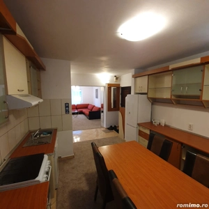 Inchiriez apartament 4 camere - Str Plopilor nr.60
