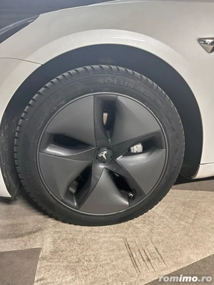 Tesla Model 3 Long Range Dual Motor, impecabila,  model 2020, anvelope all season, garantie 09.2028 - imagine 4