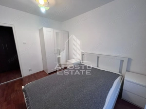 Apartament cu 3 camere, decomandat, centrala proprie, zona Soarelui - imagine 9