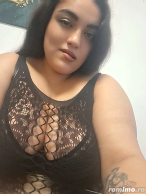 Grăsuță cu sâni mari hai la mine nu vei regreta 