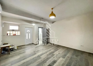 Casa la curte comuna - zona UTA