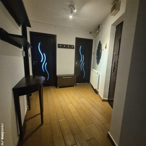 Vand apartament cu 2 camere situat central 