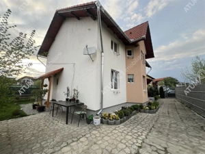 Casa individuala cu 5 camere si 3 bai cu teren de 356 mp zona Veterani - imagine 2