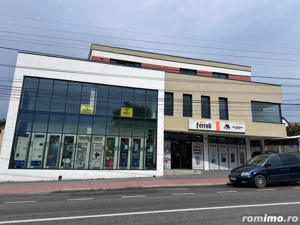 Ichiriez spatiu birou