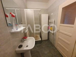 Proprietate exclusivista 2 case si 1 spatiu comercial in zona Centrala - imagine 19