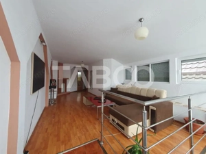 Proprietate exclusivista 2 case si 1 spatiu comercial in zona Centrala - imagine 7