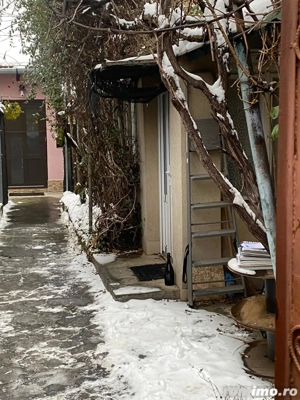 Vand apartament 2 camere decomandat in curte comuna in zona Decebal - imagine 9