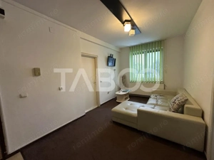 Apartament de vanzare la etaj 1 2 camere boxa depozitare zona Strand