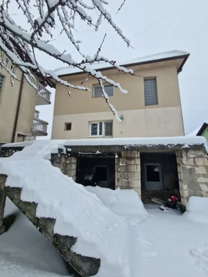 Casă spațioasă în comuna Recea, într-o zonă liniștită și bine poziționata - imagine 4