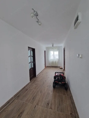 Casă spațioasă în comuna Recea, într-o zonă liniștită și bine poziționata - imagine 5