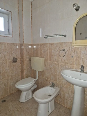 Casă spațioasă în comuna Recea, într-o zonă liniștită și bine poziționata - imagine 19