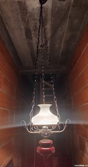 Lustra veche tip opalina 