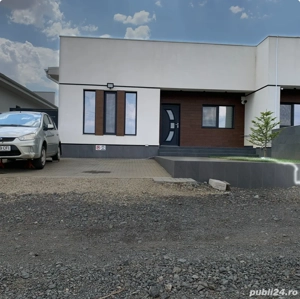 Vand 1 2 duplex mobilat modern