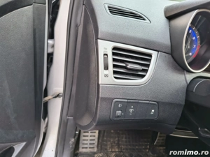 Hyundai Elantra 1.6 MPi - imagine 4