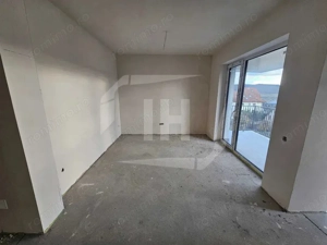 Apartament 3 camere plus parcare in zona Regal - imagine 4