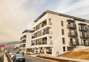 Apartament 3 camere plus parcare in zona Regal - imagine 6