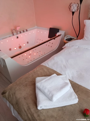 Pt doamne, domnișoare sau cupluri!