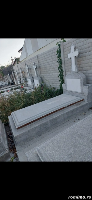 Se Vinde Loc de veci