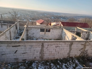 Casa în construcție de vânzare  - imagine 2