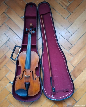 Vând vioară 4 4 copie Stradivarius stare foarte bună