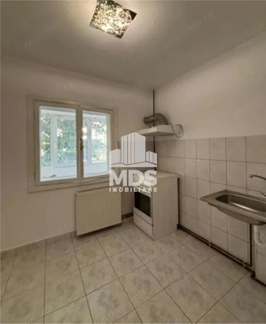 Decomandat la etajul 1 cu garaj sub bloc - imagine 7