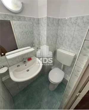 Decomandat la etajul 1 cu garaj sub bloc - imagine 8