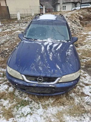 Dezmembrez Opel Vectra B Caravan – motor, cutie, caroserie
