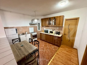 Apartament 2 camere, 65 mp, zona Semicentral - imagine 3